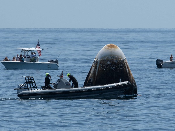 Splashdown: Images Of SpaceX's Crew Dragon Bringing NASA Astronauts ...