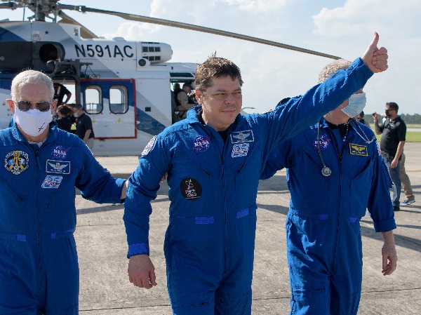 Splashdown: Images Of SpaceX's Crew Dragon Bringing NASA Astronauts ...