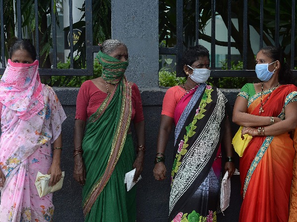 Women Tie Rakhi To COVID Frontline Warriors Risking Their Lives To Keep ...