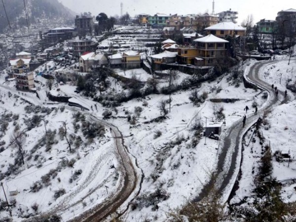 After Kashmir & Ladakh, Himachal Turns Into A Stunning Winter Wonderland!