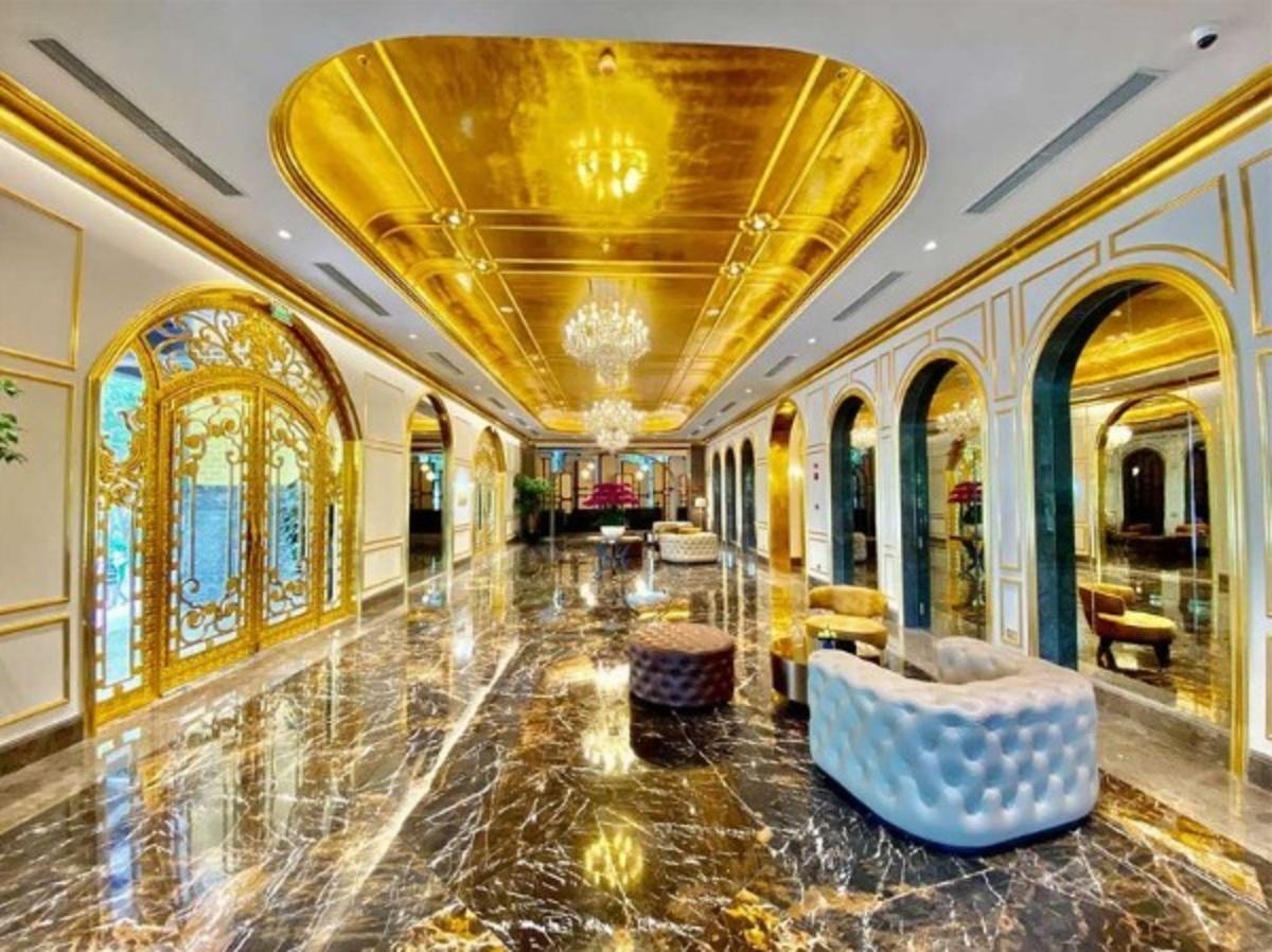 World’s First Gold-Plated Hotel