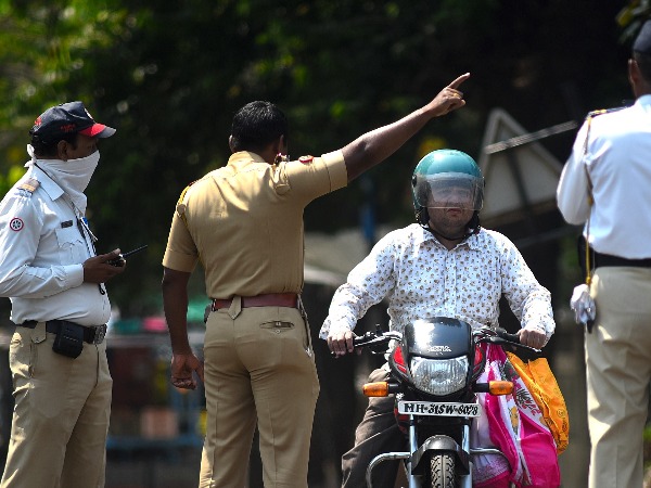 Coronavirus Crisis: Amid Lockdown In India, Police Are Still Struggling ...