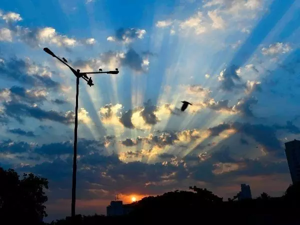 A Bright New Day: Stunning Images Of The Clear Blue Skies In Mumbai