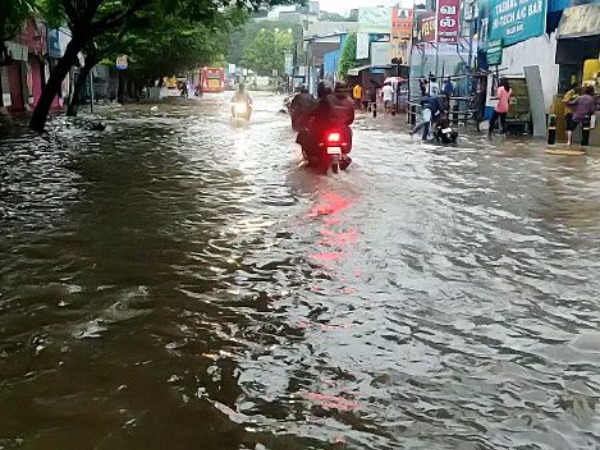 Incoming: Thousands Evacuated In Chennai Ahead Of Cyclone Nivar's Landfall