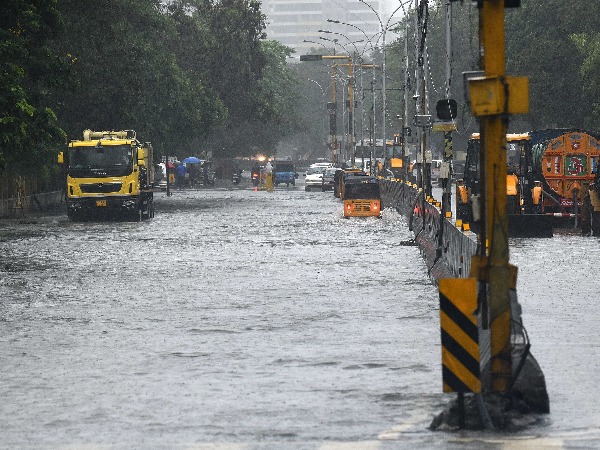 Incoming: Thousands Evacuated In Chennai Ahead Of Cyclone Nivar's Landfall