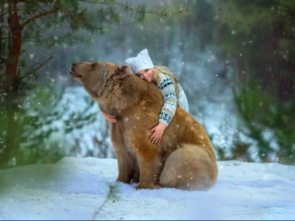 Once Abandoned As A Cub And Raised By Human, This Russian Brown Bear ...