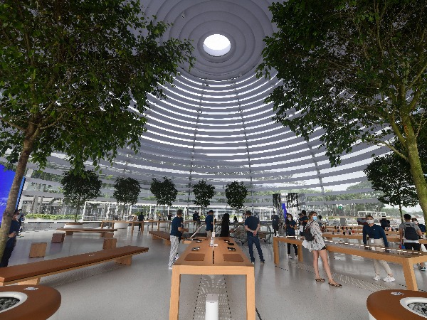 Apple Marina Bay opens on Sept 10 — here's what it's like inside the  world's first floating Apple Store , Digital News - AsiaOne