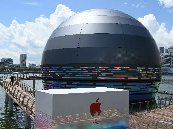 apple-floating-store