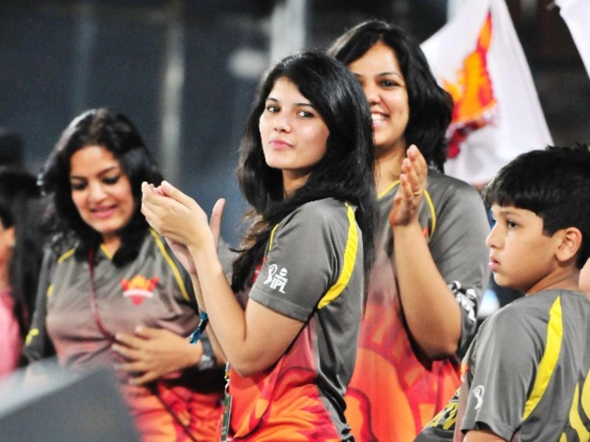 IPL 2021 Viral Girl of Sun rise Hyedrabad