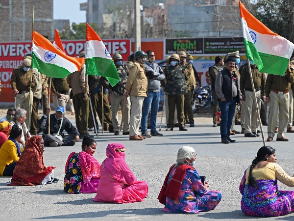 Heres How Farmers Got Support During The Nationwide Chakka Jam Protest 7827