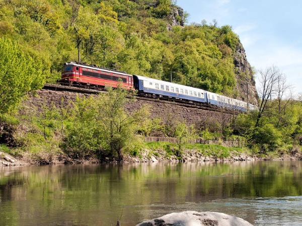 21 Of The Most Beautiful Train Routes Across the World, You Should ...