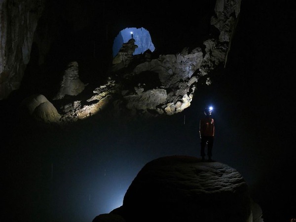 Inside World's Largest Cave That’s Big Enough To House A 40-Floor NYC ...