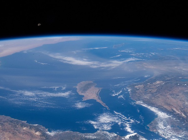 20 Of The Most Stunning Images Of Earth Taken From The ISS, Revealed By ...