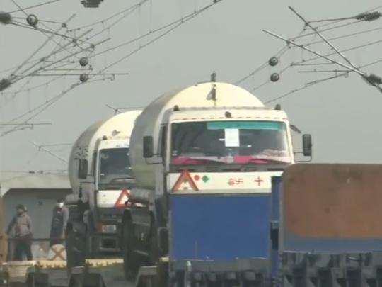 Medical oxygen arrived at Mandideep railway station in Bhopal