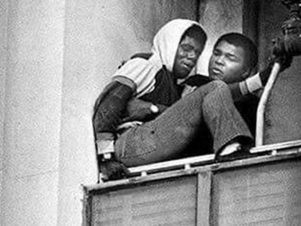 Rare Photos From History | Twitter/@postsecret