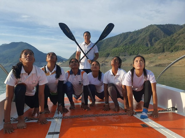some-glimpses-of-yoga-on-boats-at-water-sports-adventure-institute-tihri-uttarakhand-62b15b70e2468 https://twitter.com/ITBP_official