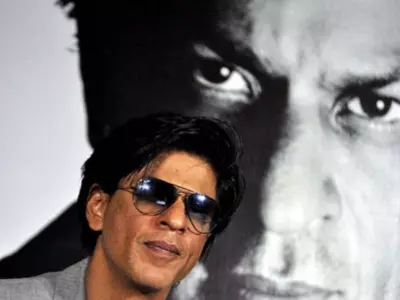 SRK's biography to have 800 pages, weigh 40 kg