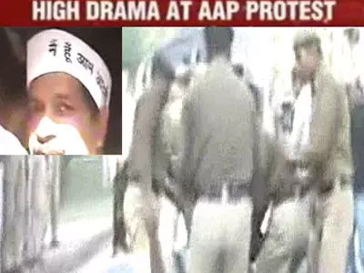 Arvind Kejriwal detained