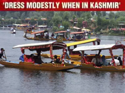 Tourists in Kashmir