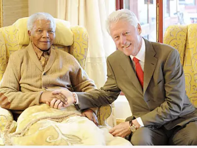 Bill Clinton visits Nelson Mandela
