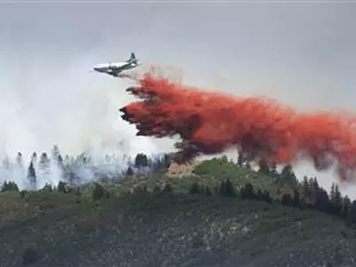 Wildfire drives thousands from Colorado Springs