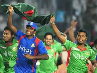 Bangladesh to meet Pak in final