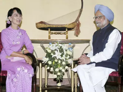 Manmohan Singh - Aung San Suu Kyi