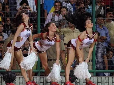 Ban IPL to save cricket: Thackeray