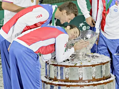 Czechs beat Spain, win Davis Cup 2012