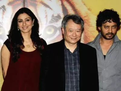Bollywood applauds Irfan, Tabu at the premiere of ‘Life Of Pi’