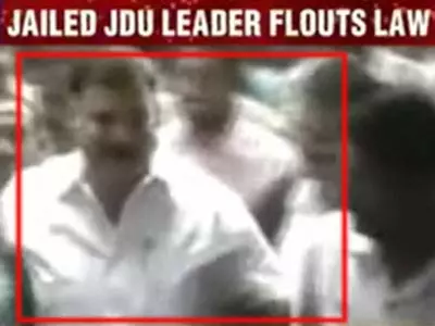 Jailed ex-JDU MLA Munna distributes Nitish’s rally pamphlets