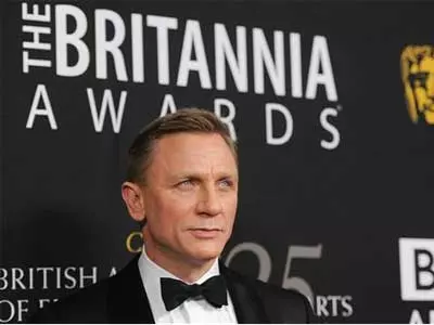 Daniel Craig named 'British Artist Of The Year' at BAFTA