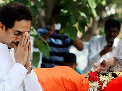 Shiv Sena demands Balasaheb’s memorial at funeral site