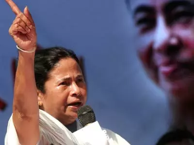 Mamata takes jibe at Left & BJP, calls them 'saviours of govt'
