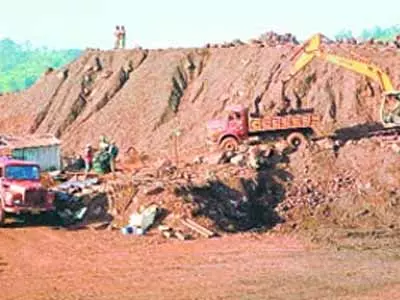 Parrikar suspends all mining operations in Goa