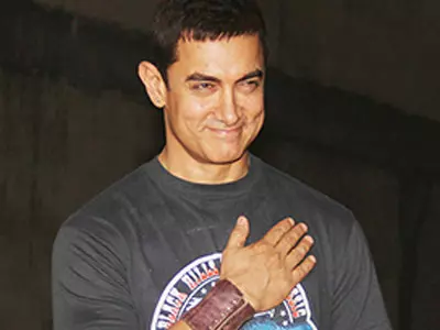 Aamir Khan celebrates 25 years in Bollywood