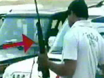 On Cam: SP Workers Flaunt Guns In Public