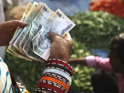 Free-falling rupee: Double whammy for common man