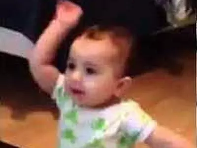 Viral! 7 Month Old Baby Does Gangnam Style