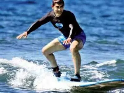 Aamir Khan surfs on his Thailand vacation