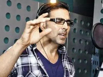 Akshay turns singer, dedicates ‘special’ song to wife Twinkle