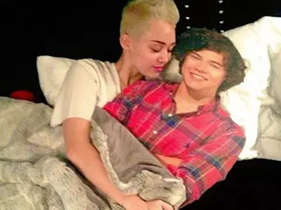 Miley Cyrus in bed with Harry Styles?