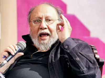 Ashis Nandy clarifies stand on dalit corruption remark