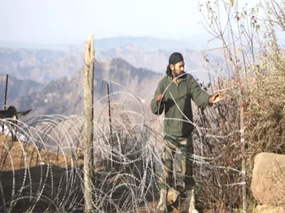 Ceasefire violation: Pak plans to blast border fence