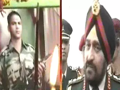 Army Chief meets martyr family