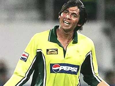 Mohammad Asif Admits To Spot-Fixing