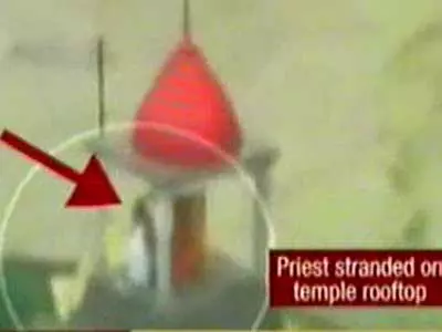 Uttarakhand floods: Priest stuck in temple