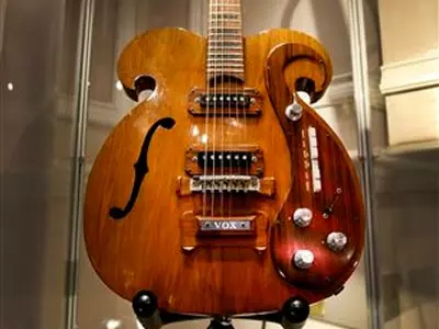 Beatles guitar may fetch $300,000 at auction