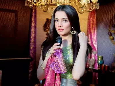 Celina Jaitly in The Welcome video