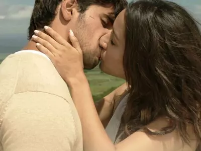 Ek Villain kiss with Sidharth Malhotra and Shraddha Kapoor